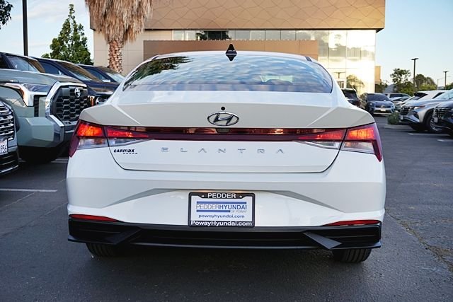 Used 2021 Gray Hyundai SE image 8