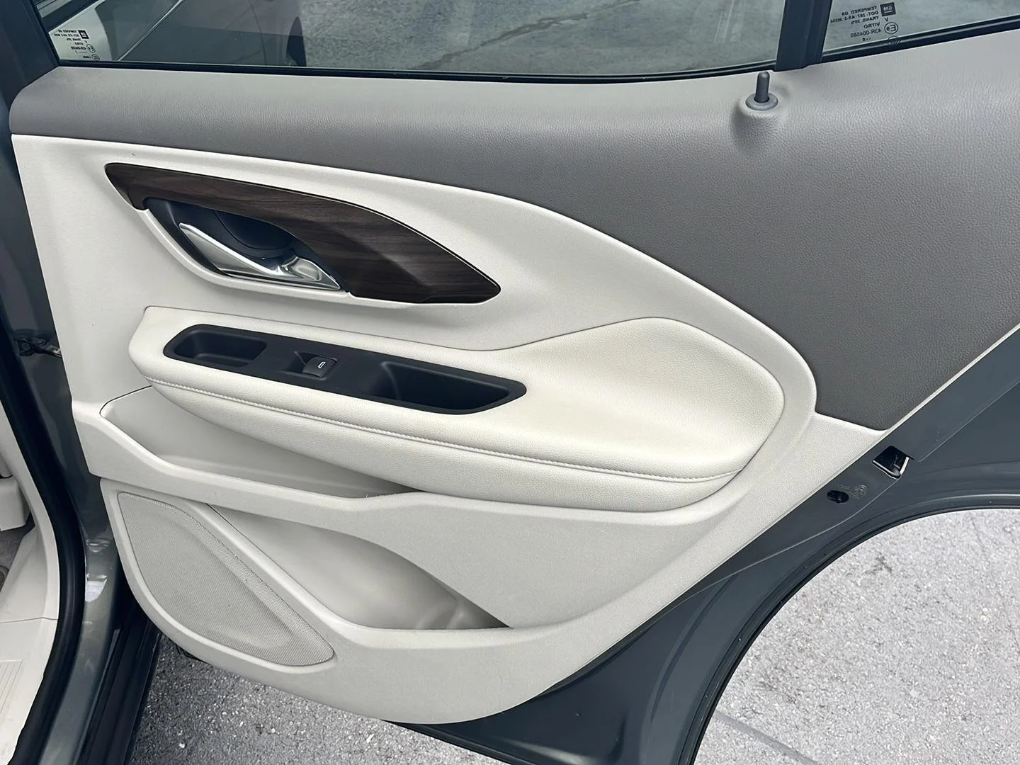 Used 2018 MINERAL METALLIC GMC Denali image 25