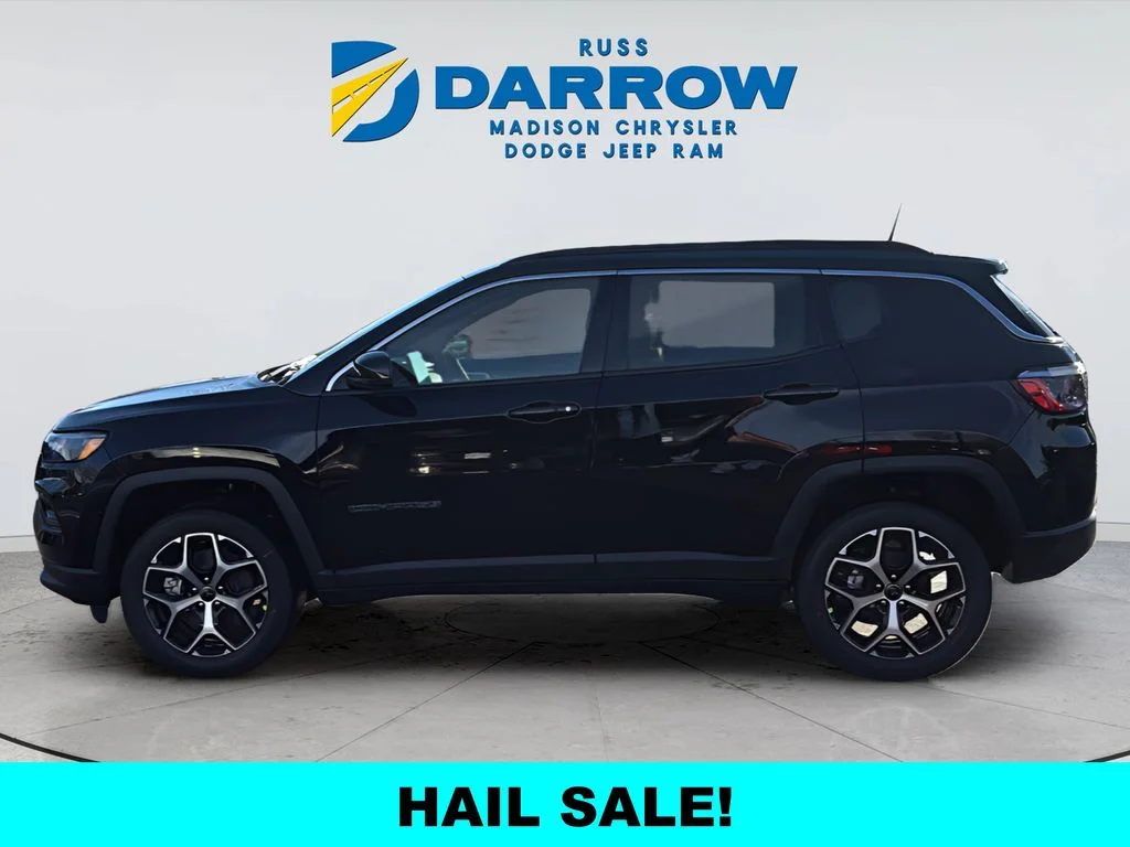 New 2026 Diamond Black Crystal Pearl-Coat Exterior Paint Jeep Limited image 2