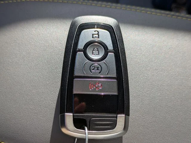 New 2026 Azure Gray Metallic Tri-Coat Ford Badlands® image 30