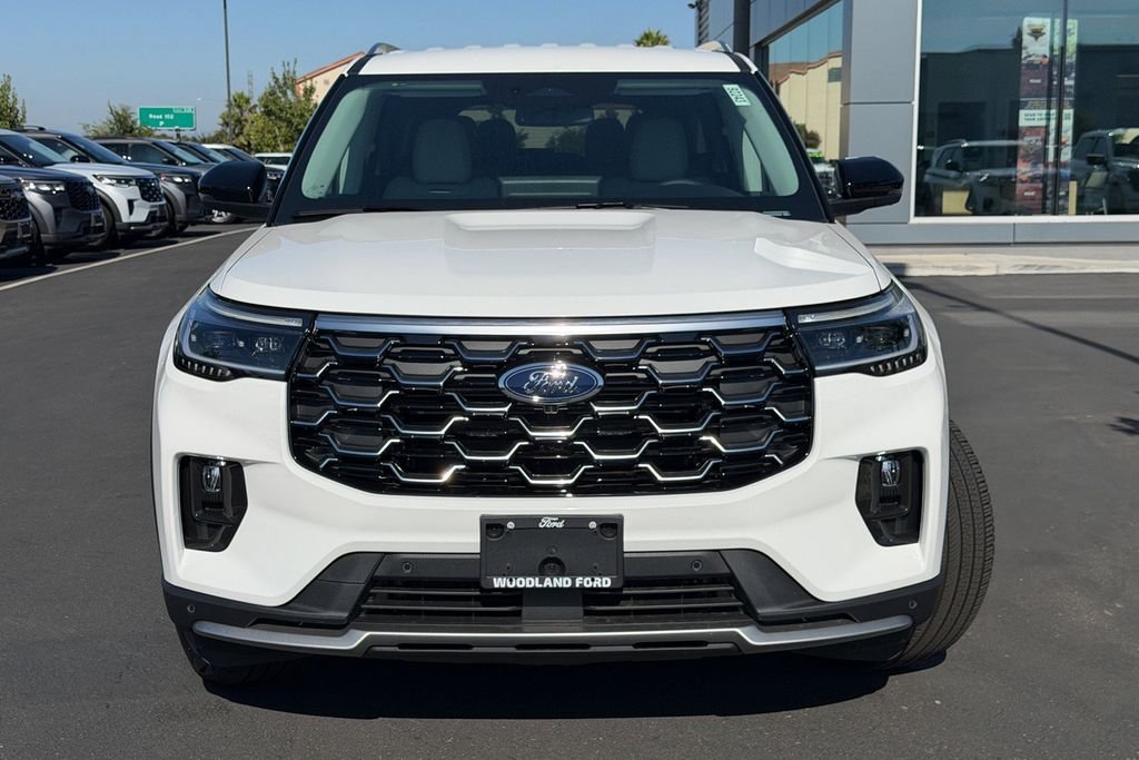 New 2026 Star White Metallic Tri-Coat Ford Platinum™ image 3