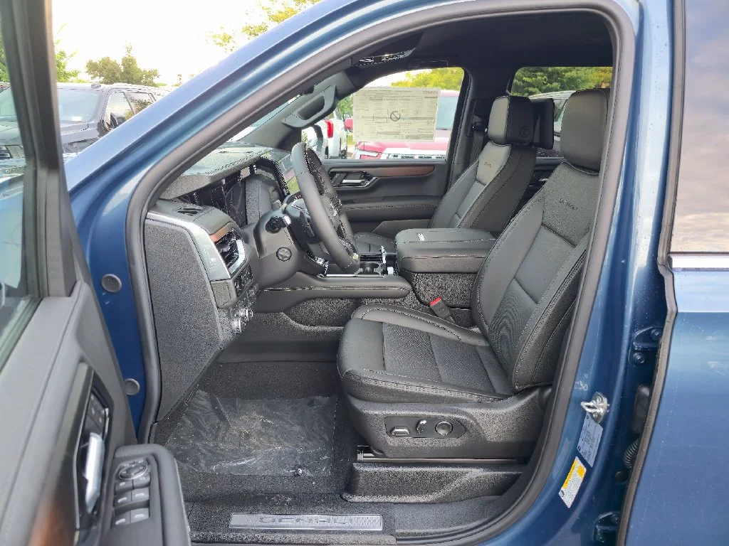 2026 GMC Yukon XL Denali - Photo 20