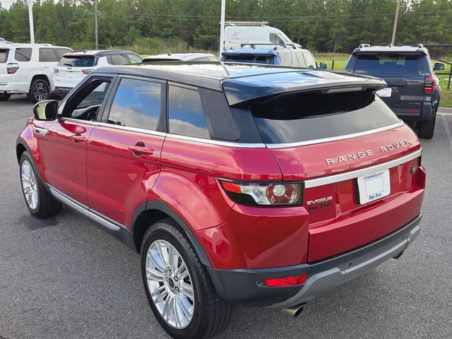 Used 2013 Red Land Rover Prestige image 10