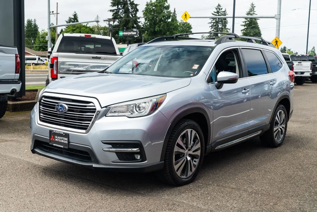 Used 2019 Silver Subaru Limited image 4