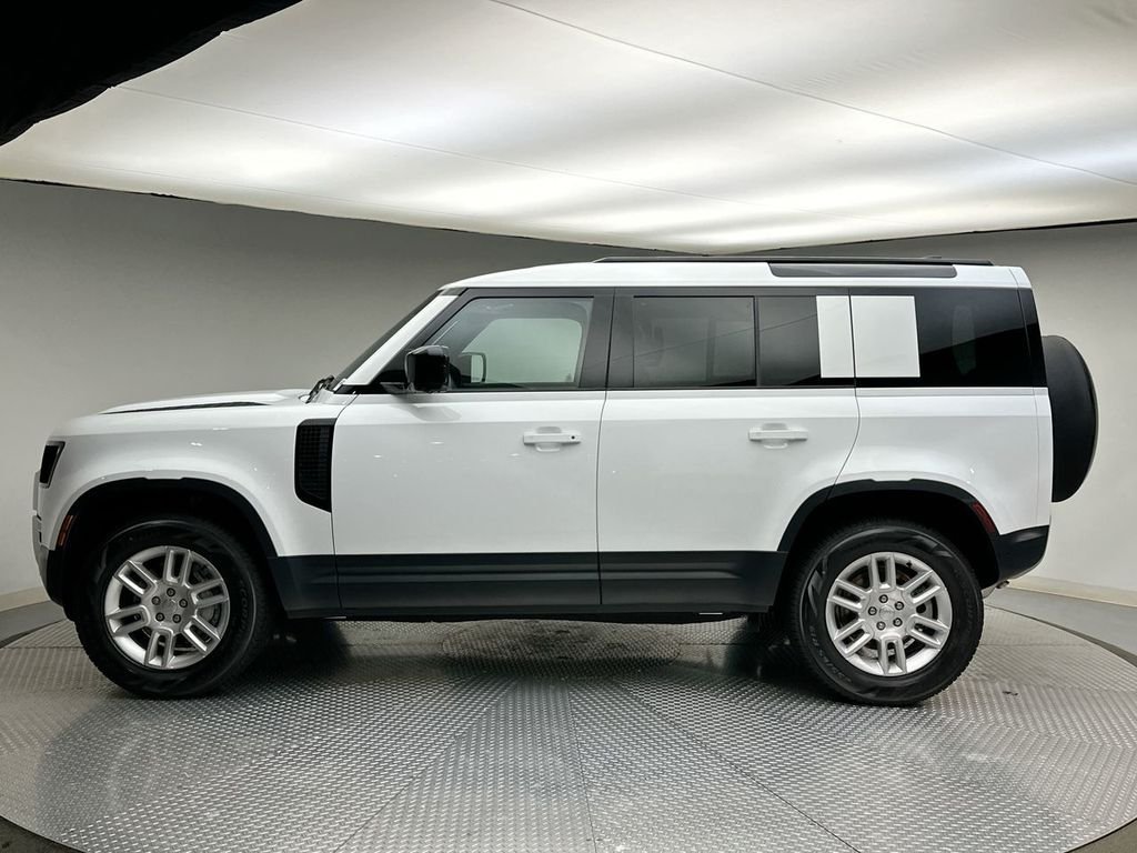 Used 2025 Fuji White Land Rover S image 2