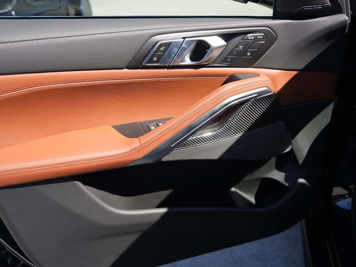 New 2027 Carbon Black Metallic BMW M60i image 12
