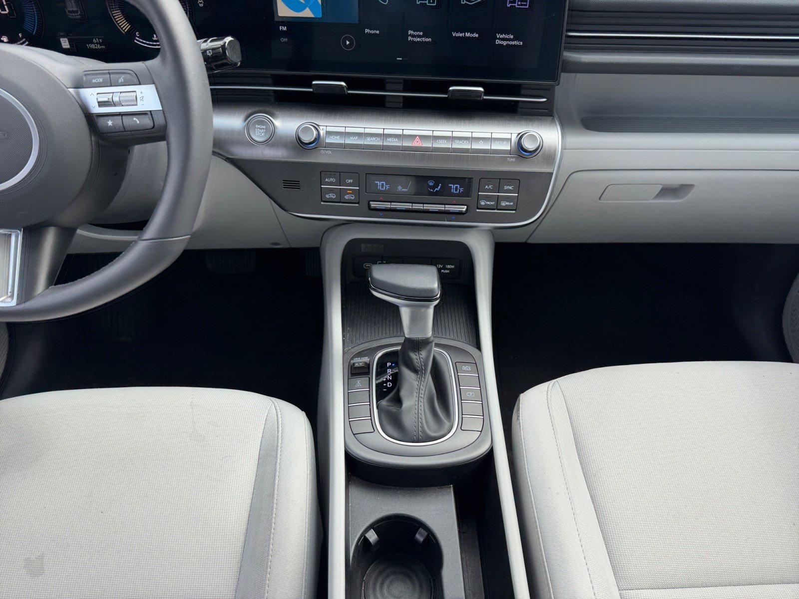 2025 Hyundai Kona SEL - Photo 11