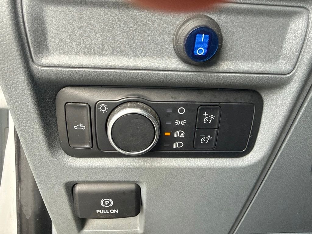 Used 2022 White Ford XL image 19
