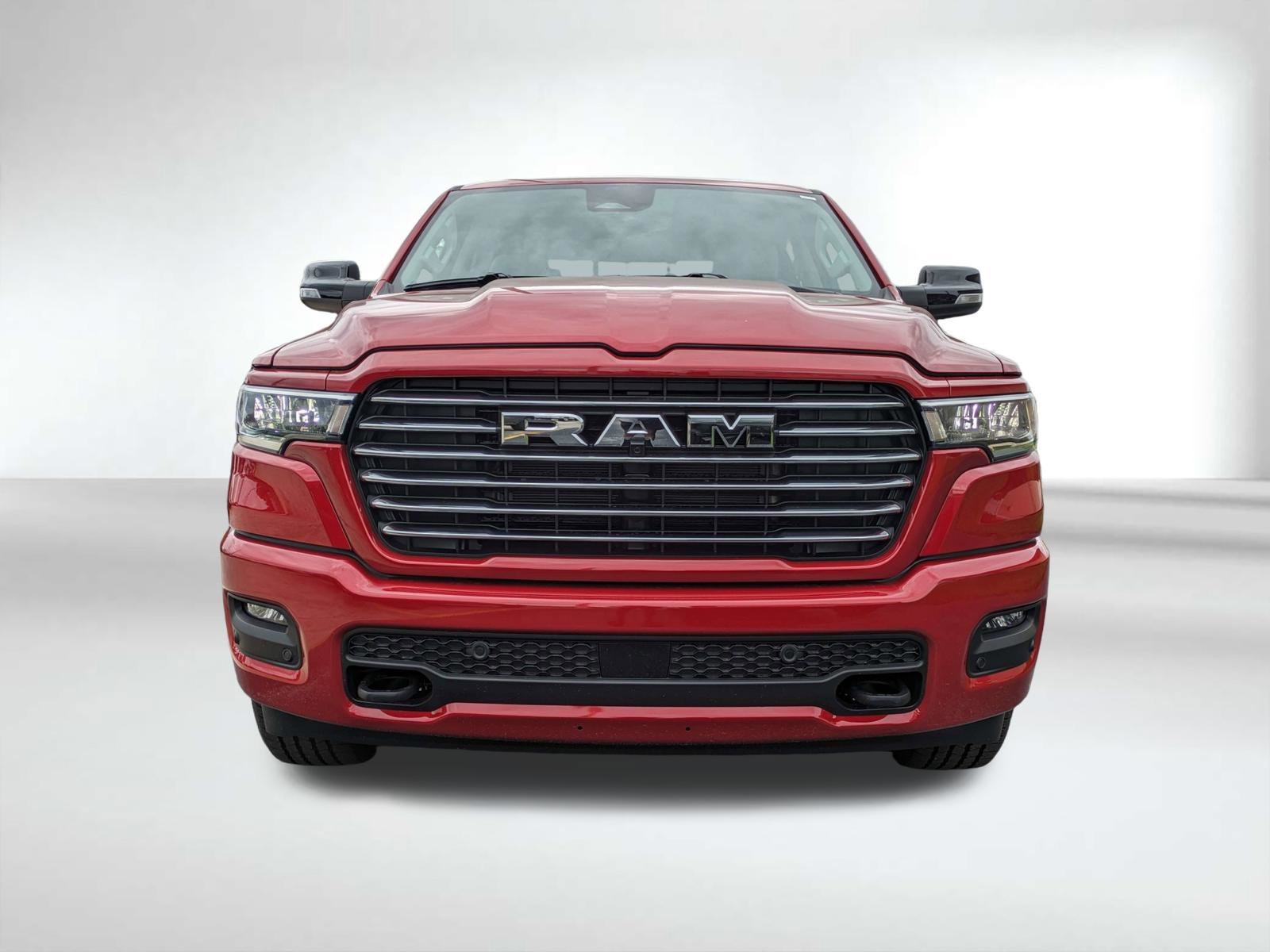 New 2026 Molten Red Pearl-Coat Exterior Paint RAM Laramie image 8