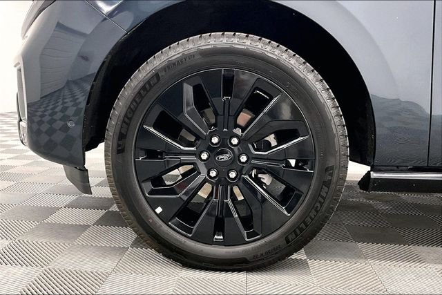 2025 Ford Expedition Platinum - Photo 10