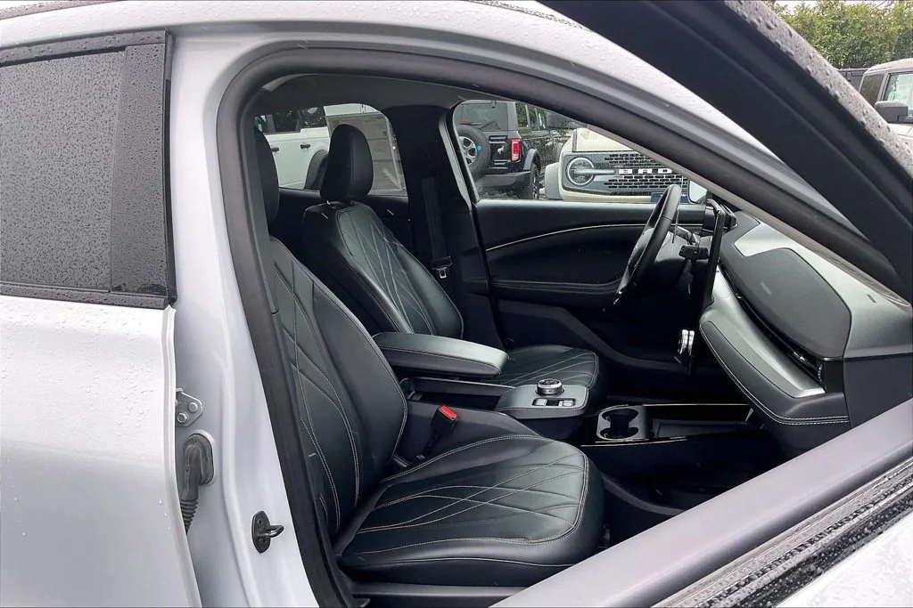 Certified Used 2023 White Metallic Ford Select image 6