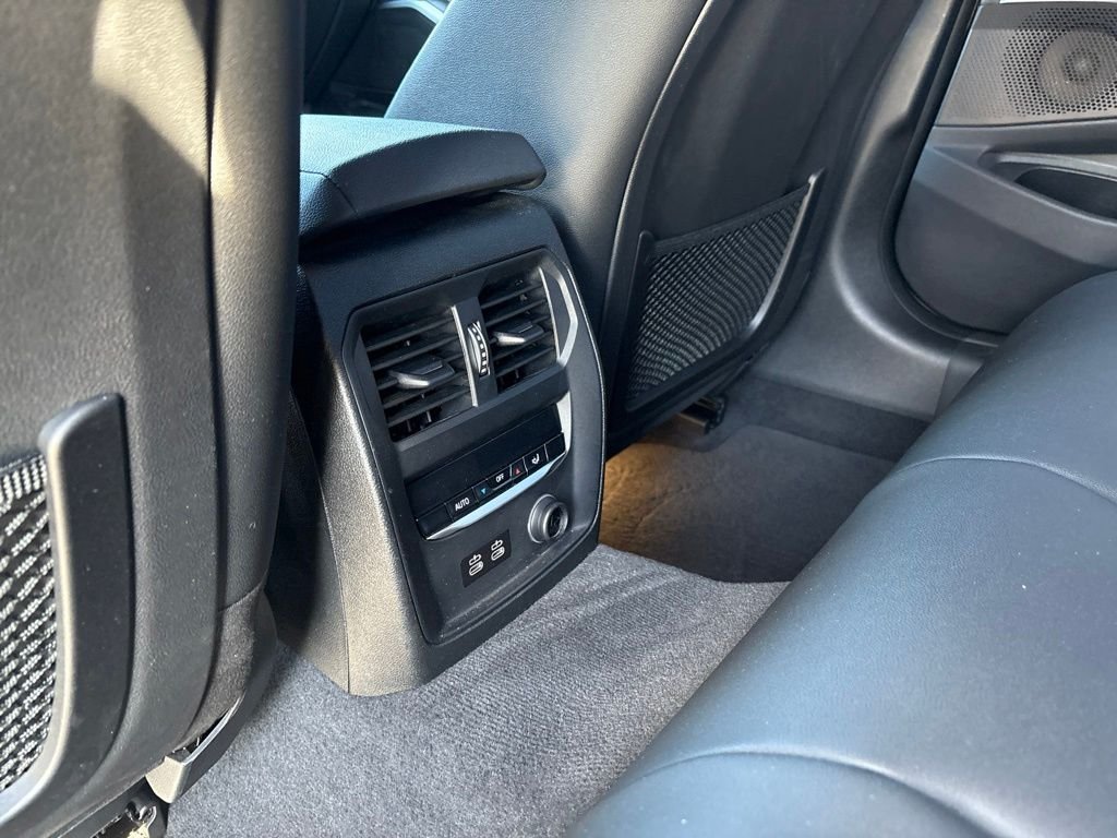Used 2020 Black BMW 330i image 33