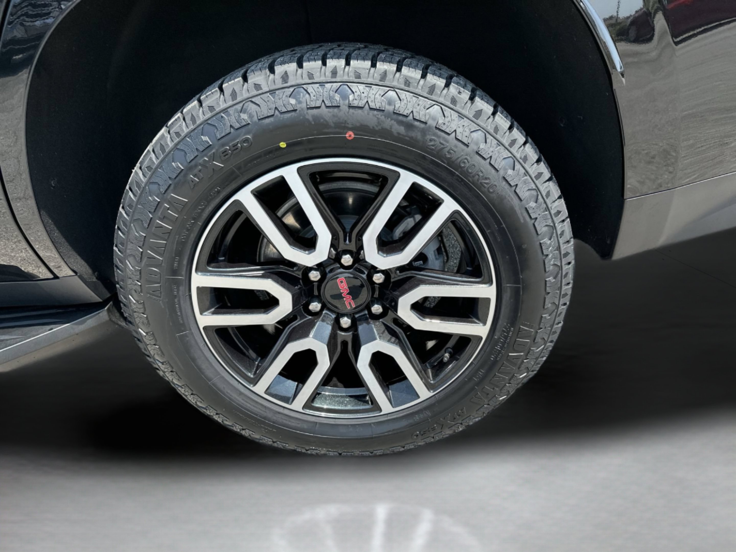 Used 2024 Onyx Black GMC AT4 image 31