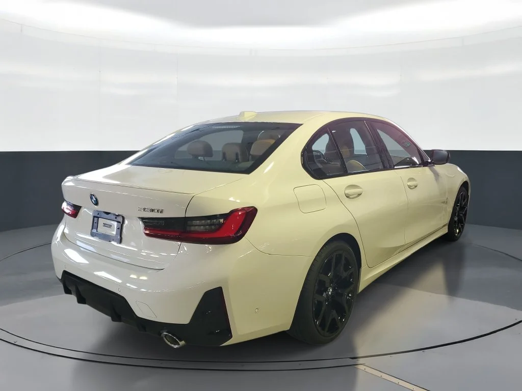 New 2026 Alpine White BMW 330i image 3