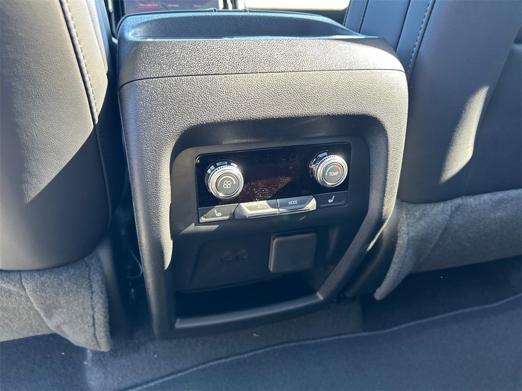 2026 GMC ACADIA - Image 29