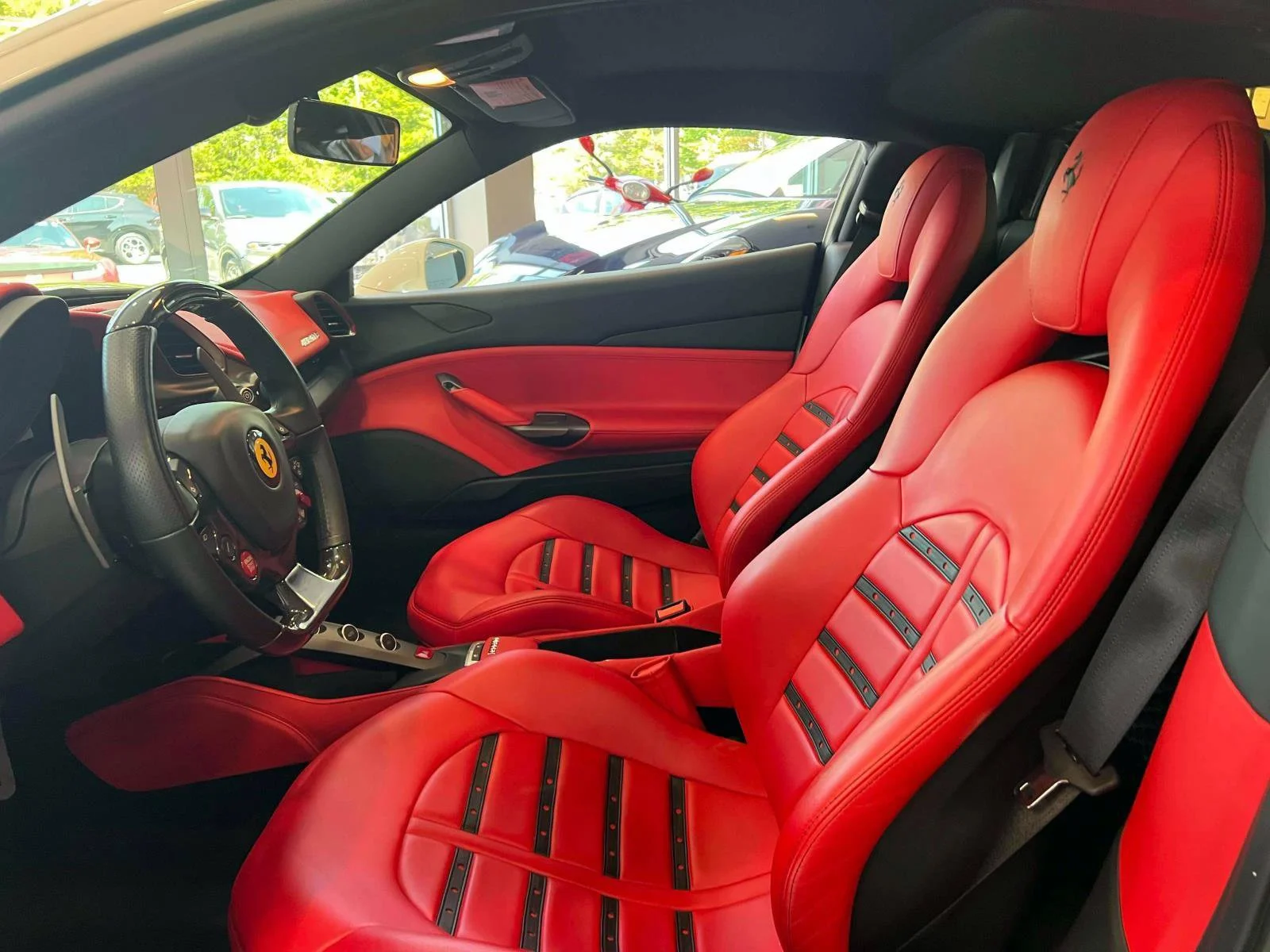 Used 2019 White Ferrari  image 16