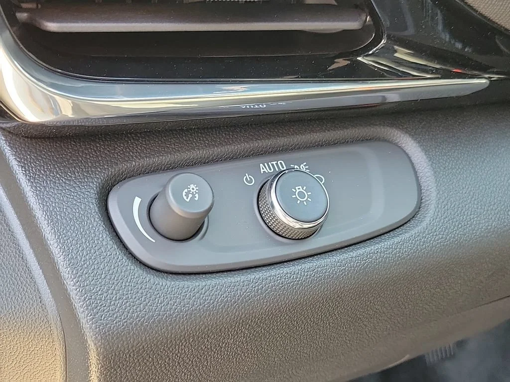 2026 Buick Envista Sport Touring - Photo 8
