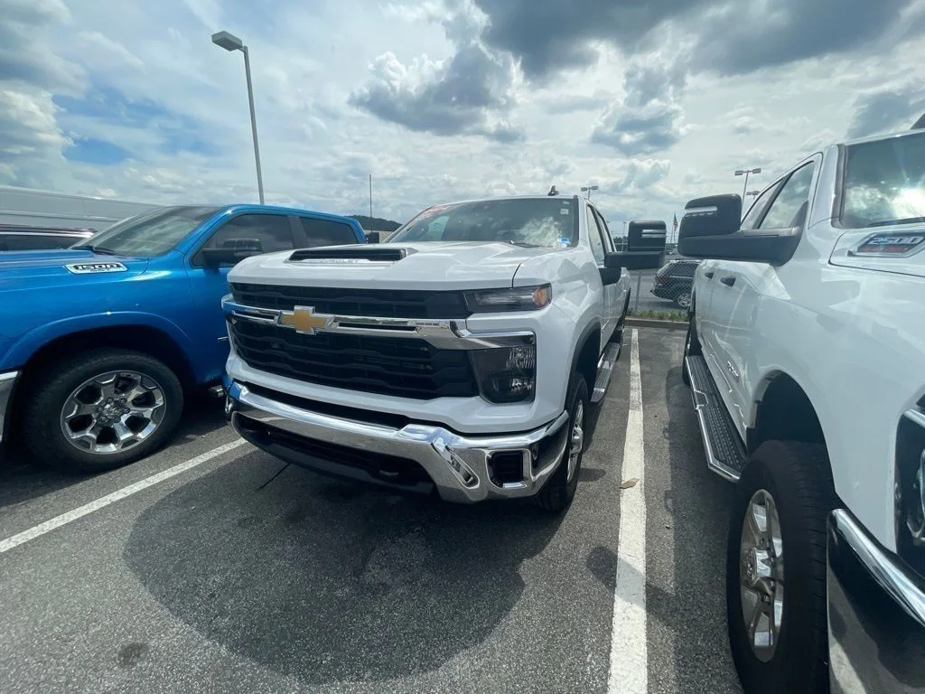 Used 2024 White Chevrolet LT image 1