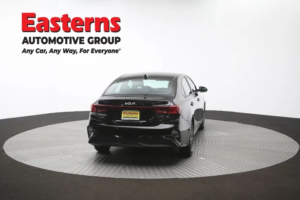 Used 2023 Black Kia LXS image 38