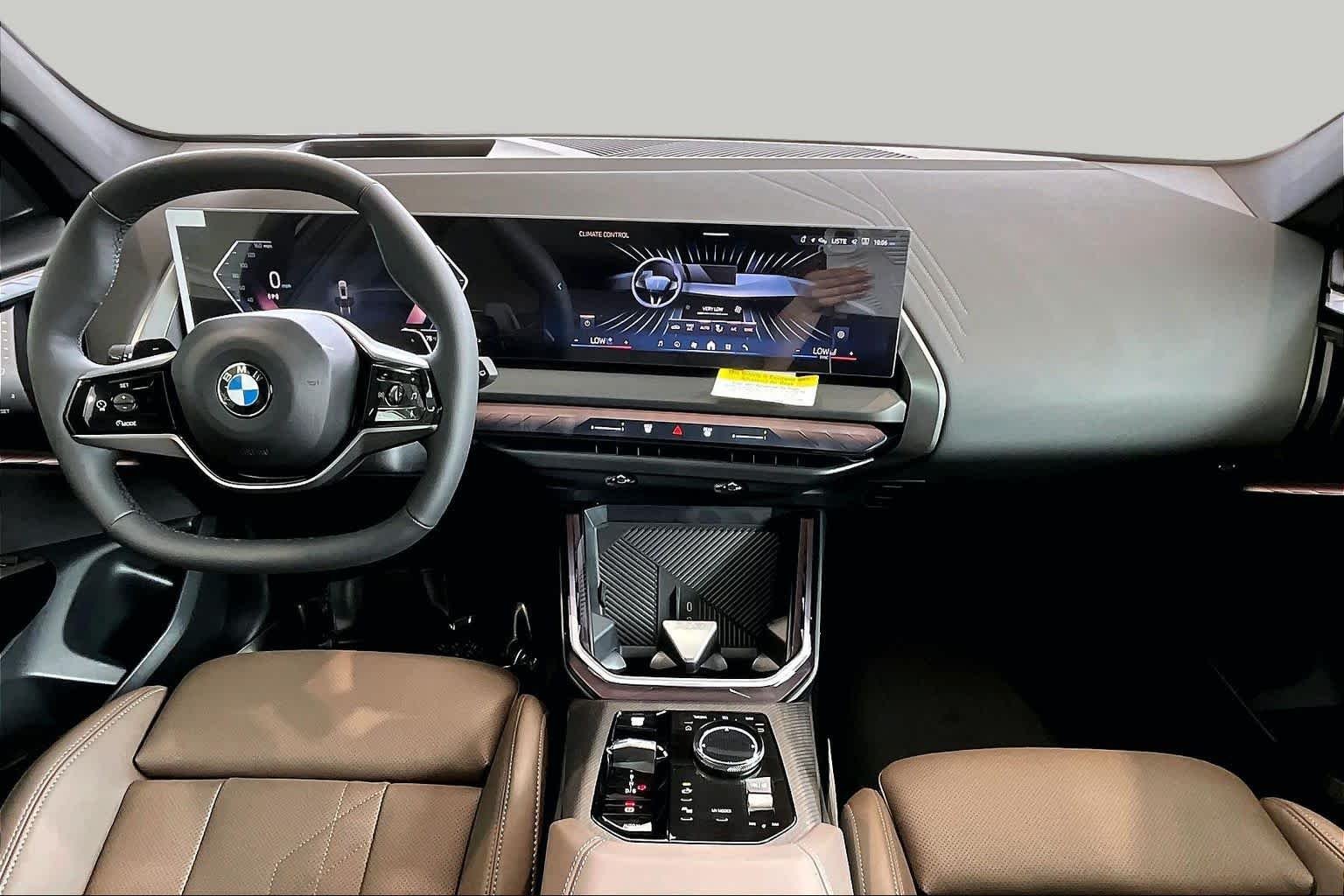 New 2026 Mineral White Metallic BMW 30 xDrive image 5