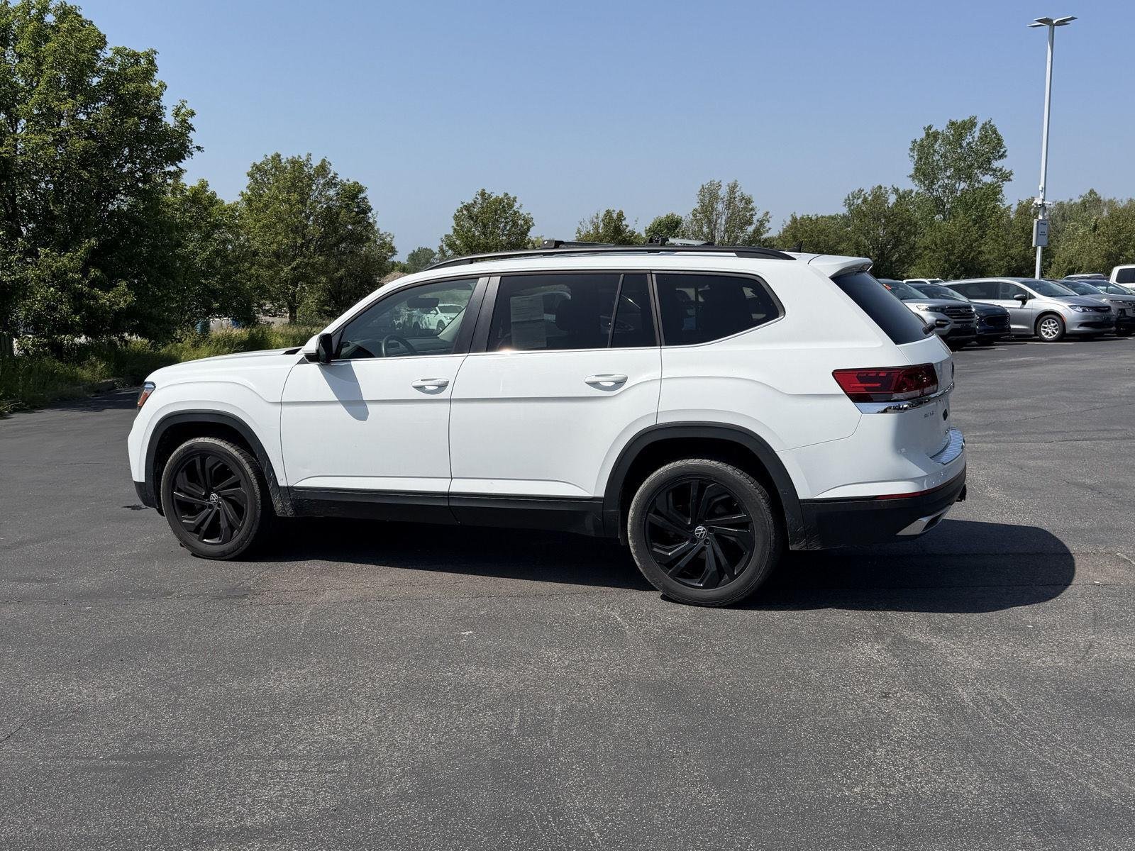 Used 2022 Wh Volkswagen  image 6