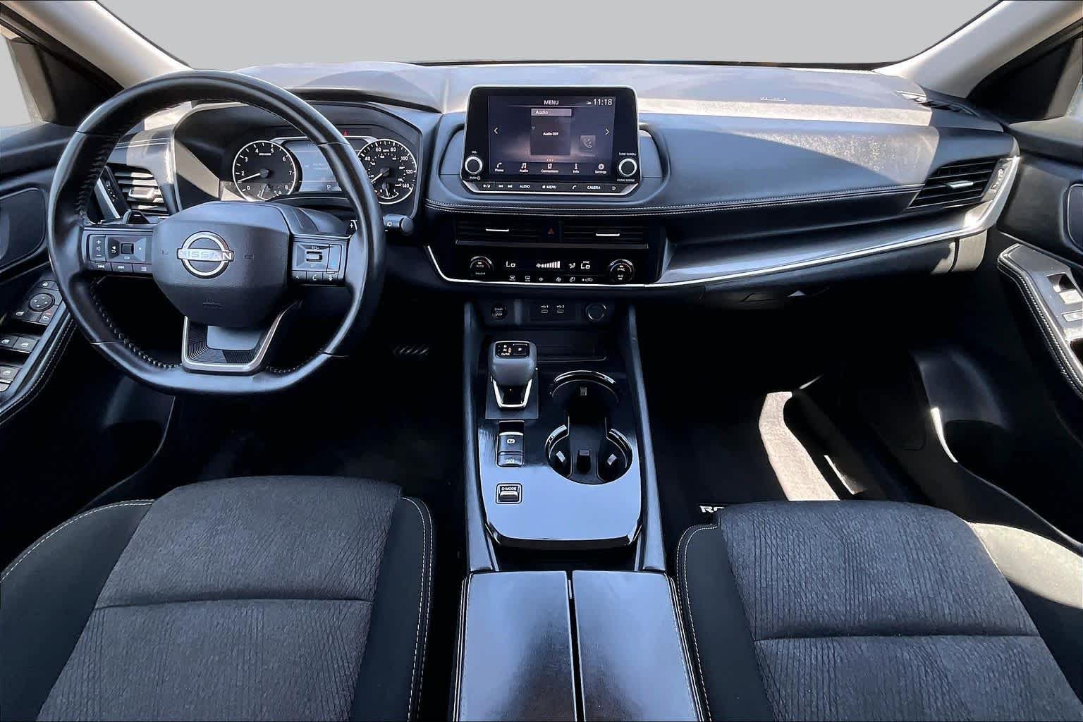 Used 2025 Super Black Nissan SV image 14