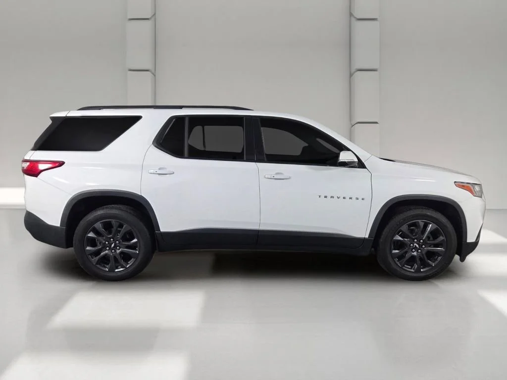 Used 2020 Summit White Chevrolet RS image 4