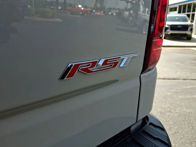 New 2026 White Chevrolet RST image 21