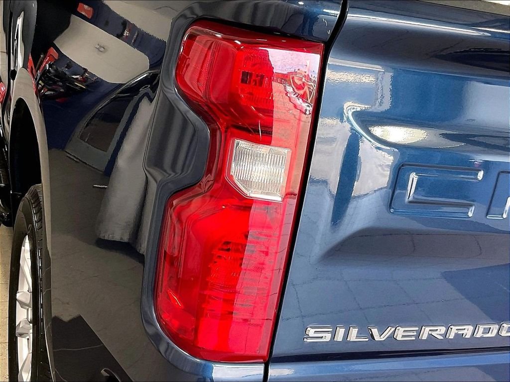 Used 2023 Blue Chevrolet LT image 33