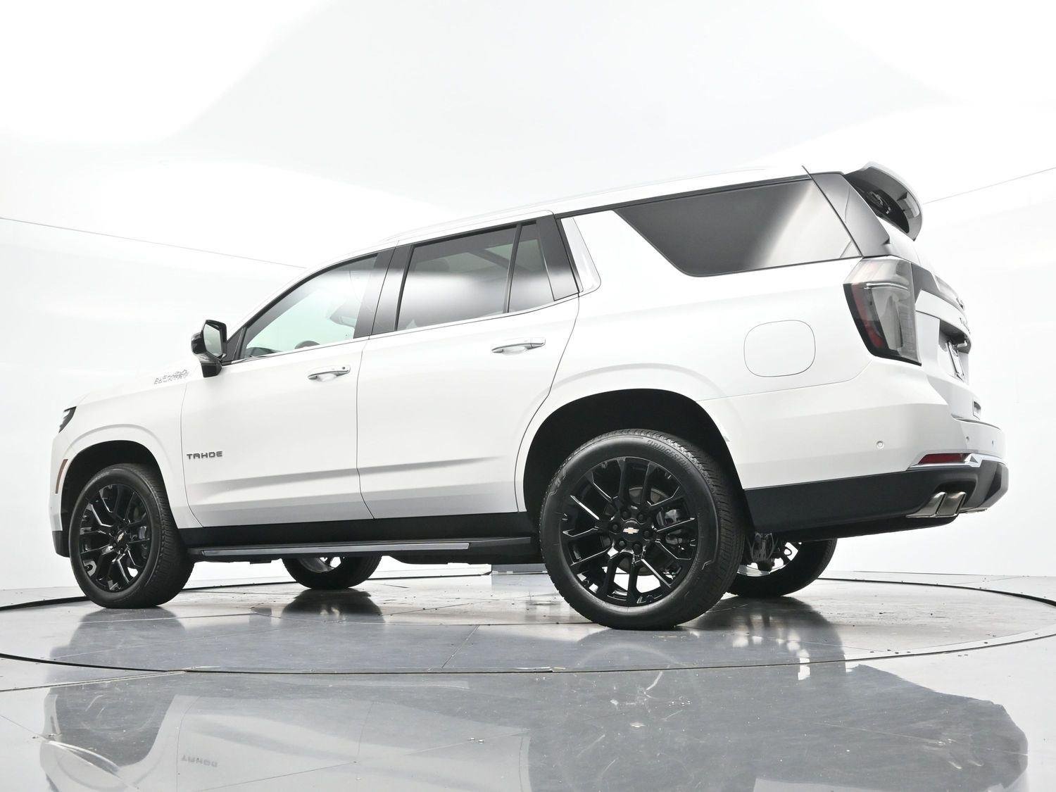Used 2025 Iridescent Pearl Tricoat Chevrolet High Country image 47