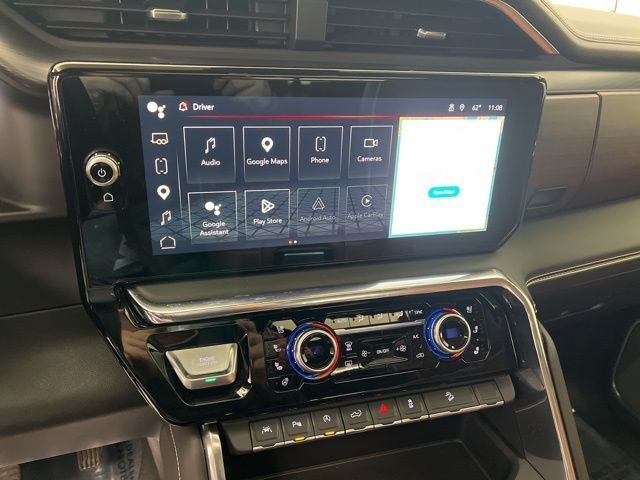 Used 2025 White GMC Denali Ultimate image 18