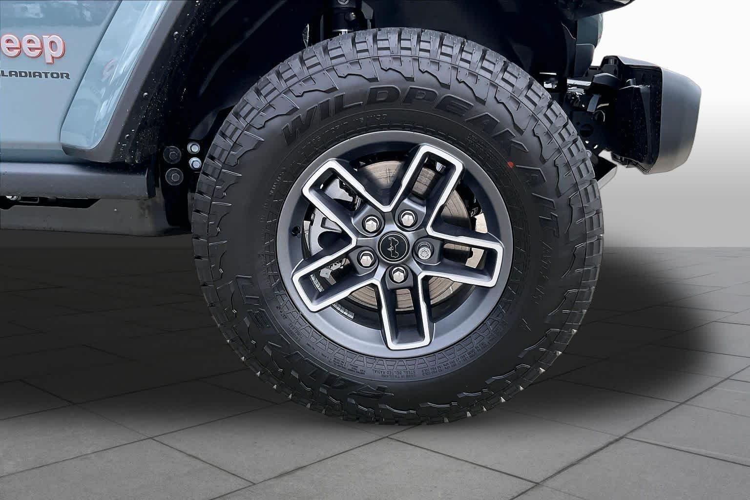 New 2026 Anvil Clearcoat Jeep Mojave image 11