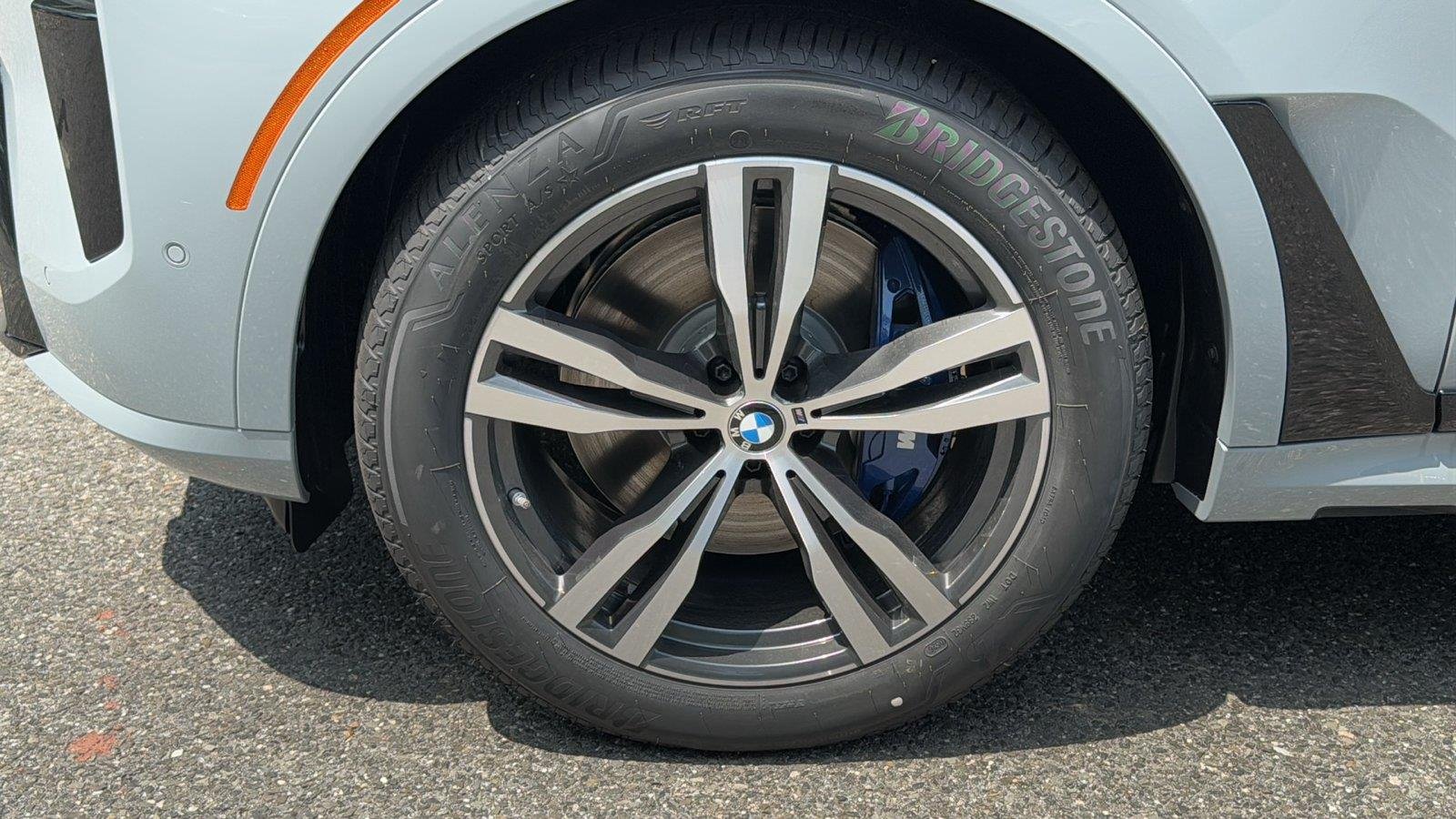 New 2027 Brooklyn Grey Metallic BMW xDrive40i image 8