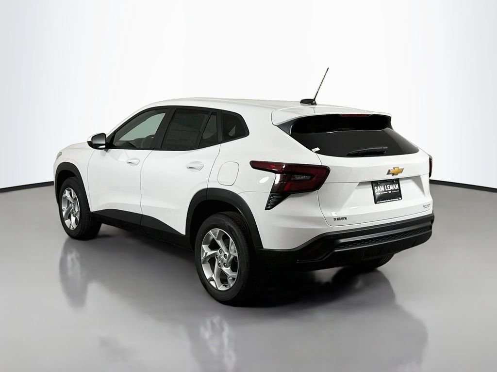 2026 Chevrolet Trax LS - Photo 5