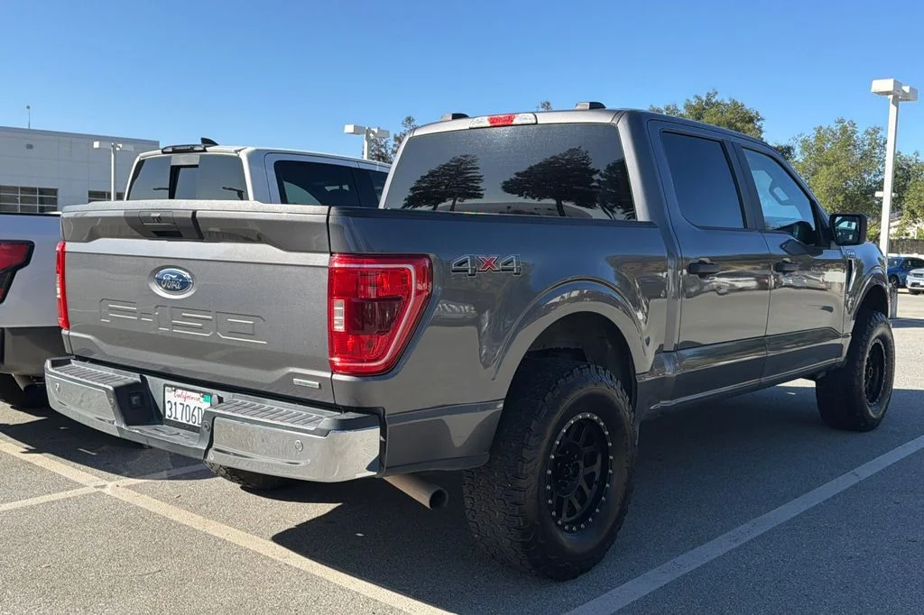 Used 2021 Carbonized Gray Metallic Ford XLT image 5