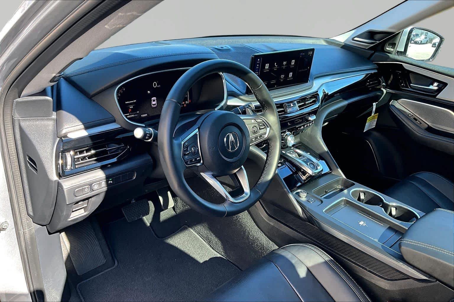 Used 2026 Solar Silver Metallic Acura w/Technology Package image 36