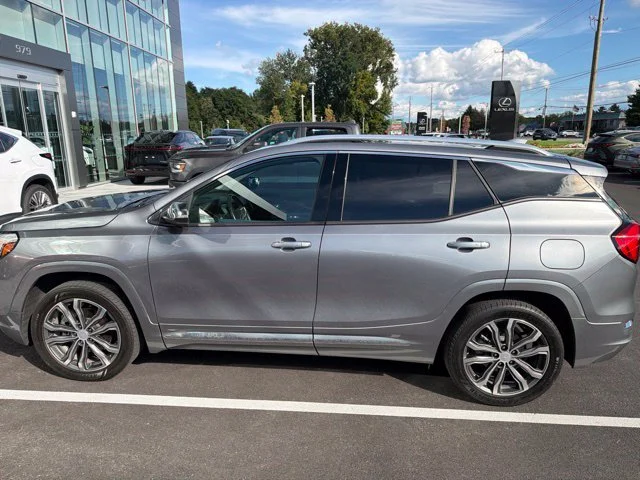Used 2018 Gray GMC Denali image 3