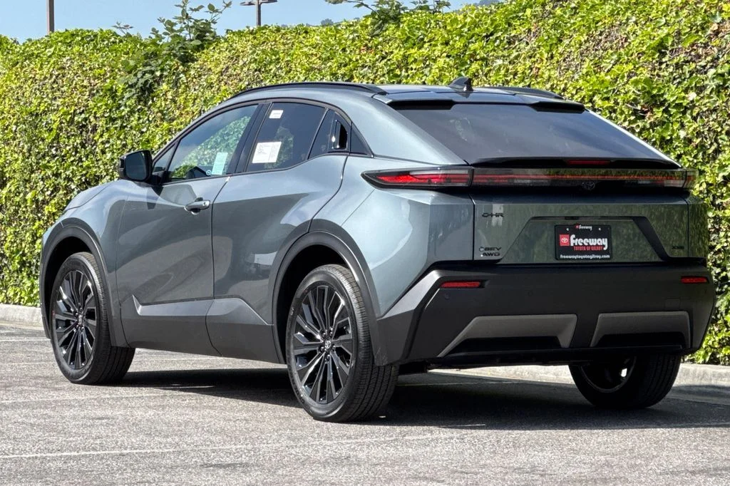 New 2026 Overcast Toyota XSE image 6