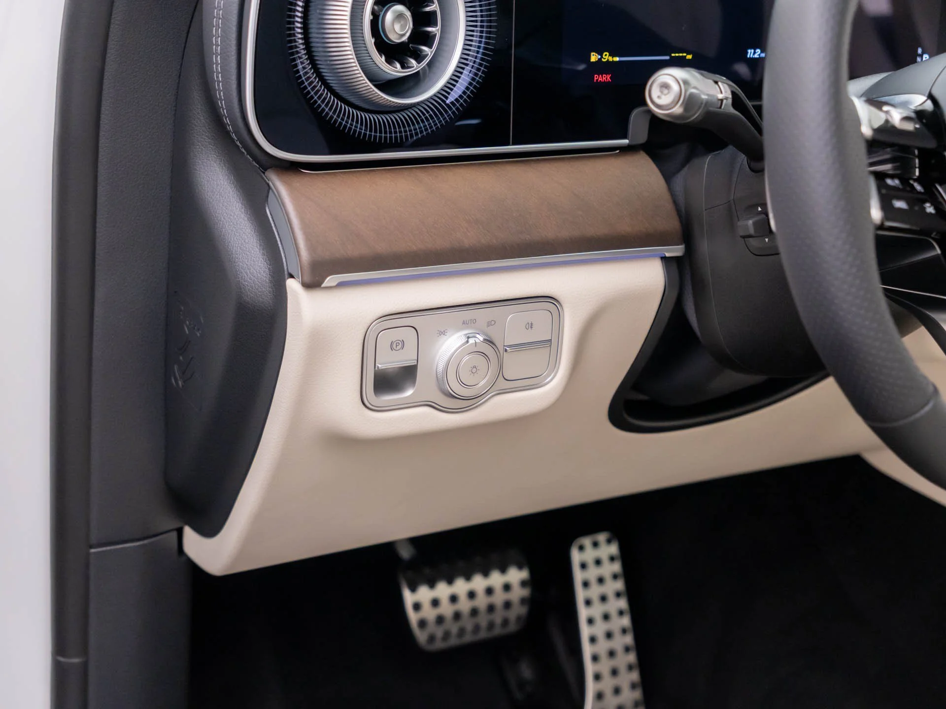 New 2027 White Mercedes-Benz GLE 450 image 21