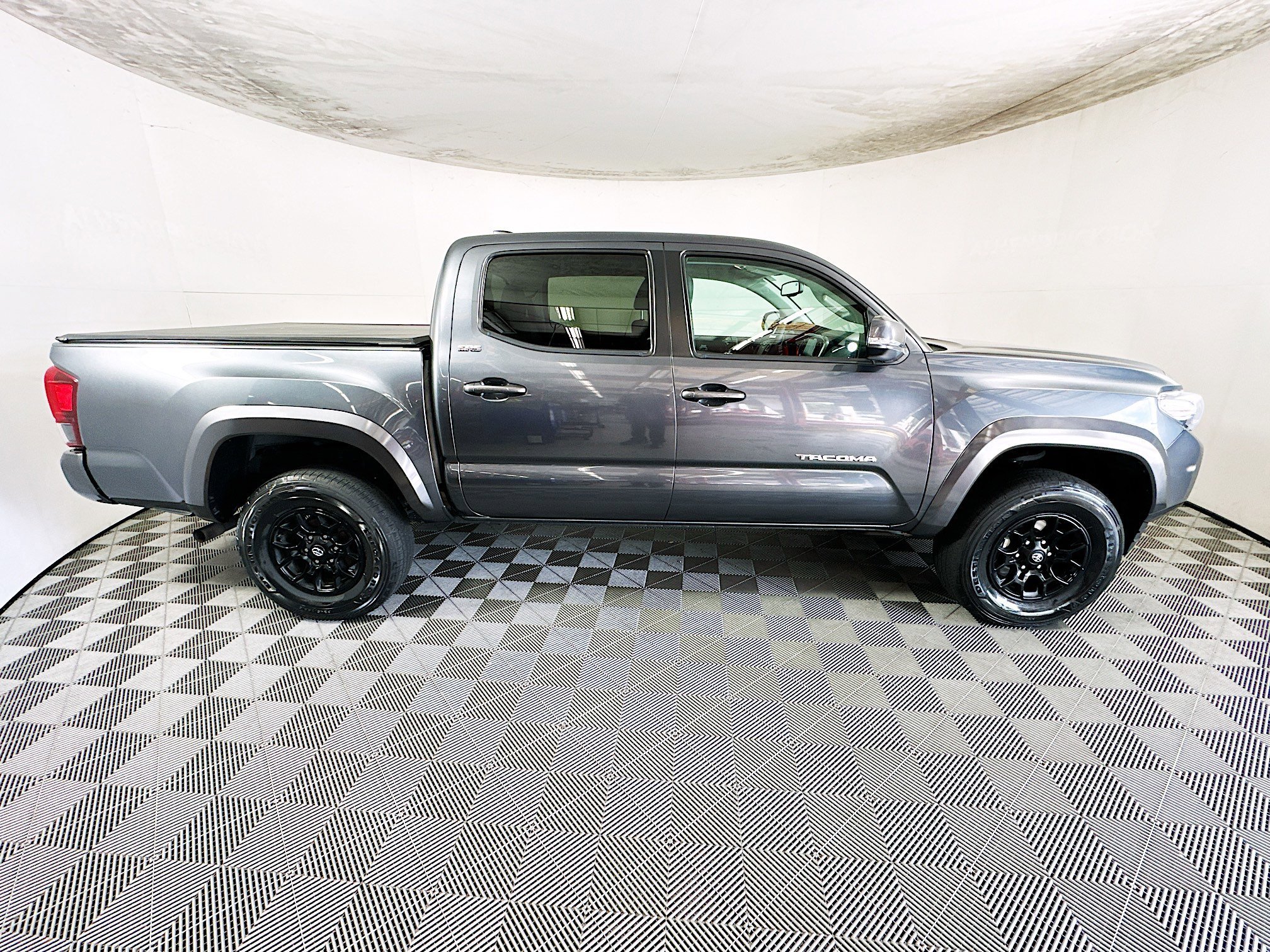 2022 Toyota Tacoma thumbnail 4
