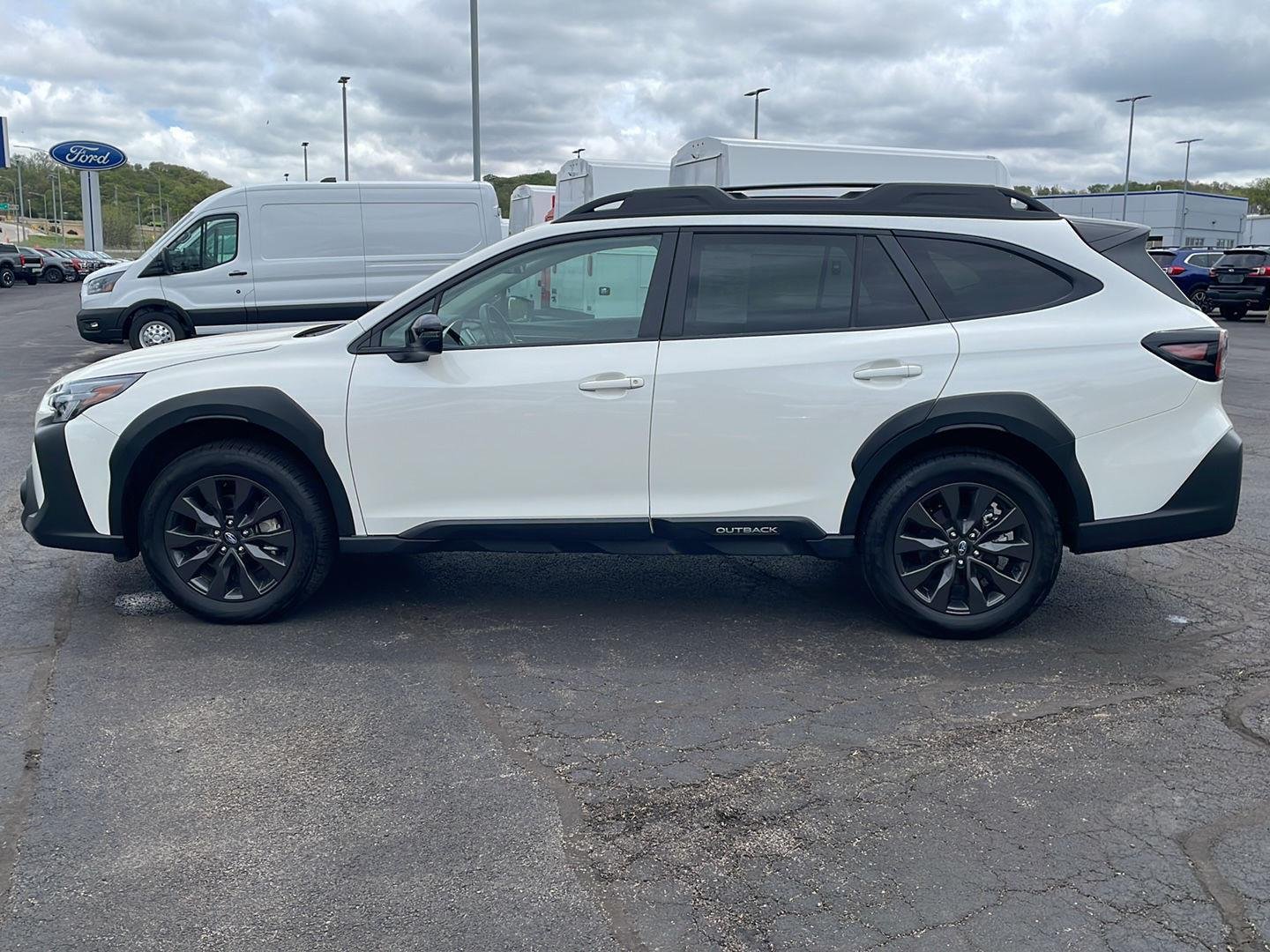 Used 2025 Crystal White Pearl Subaru Onyx Edition image 2