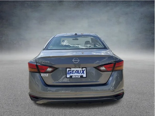 Used 2025 Gray Nissan 2.5 SV image 19