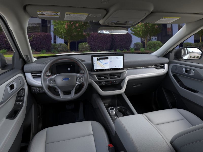 New 2026 Star White Metallic Tri-Coat Ford Active image 9