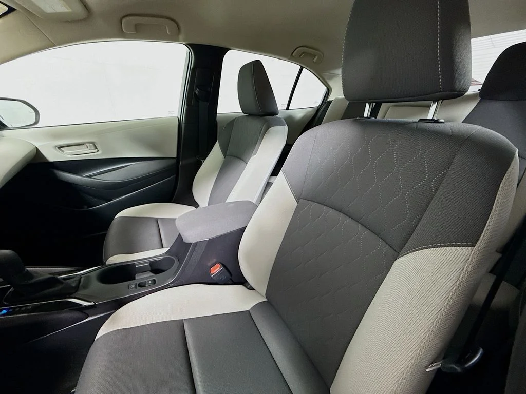 2025 Toyota Corolla LE - Photo 20