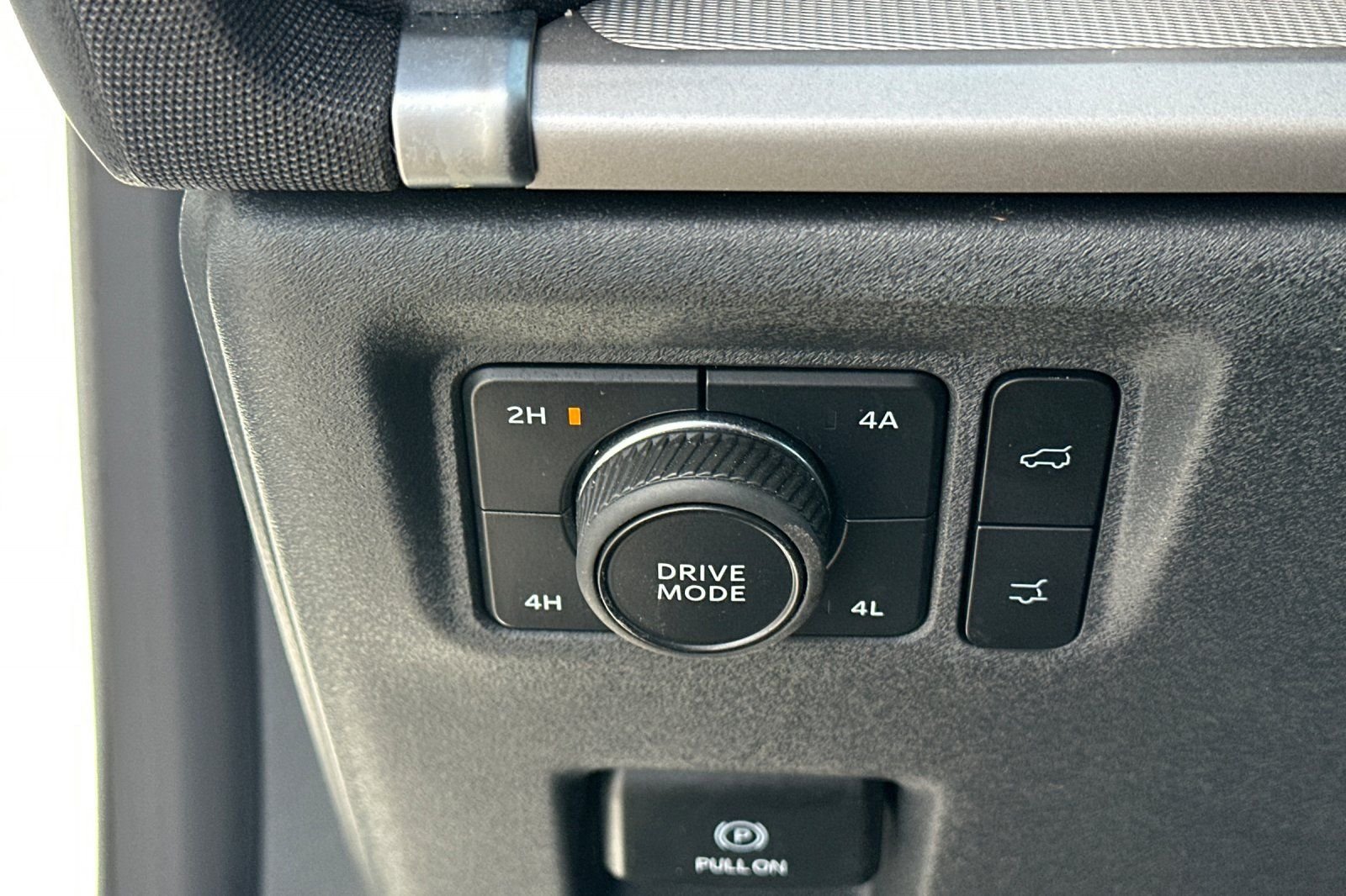 Used 2025 White Ford Active image 30