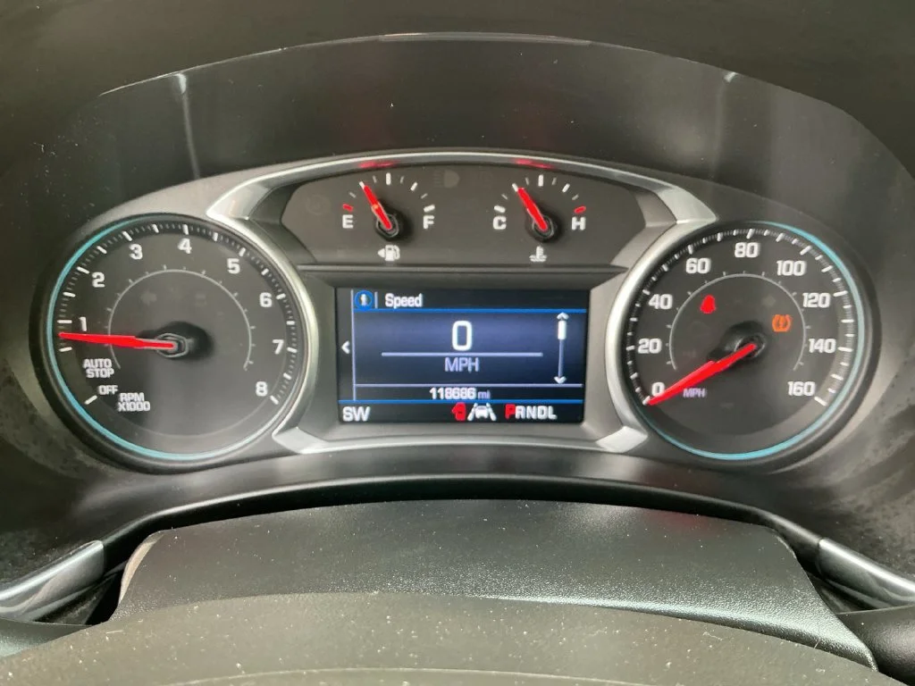 Used 2020 SUMMIT WHITE Chevrolet LT image 19