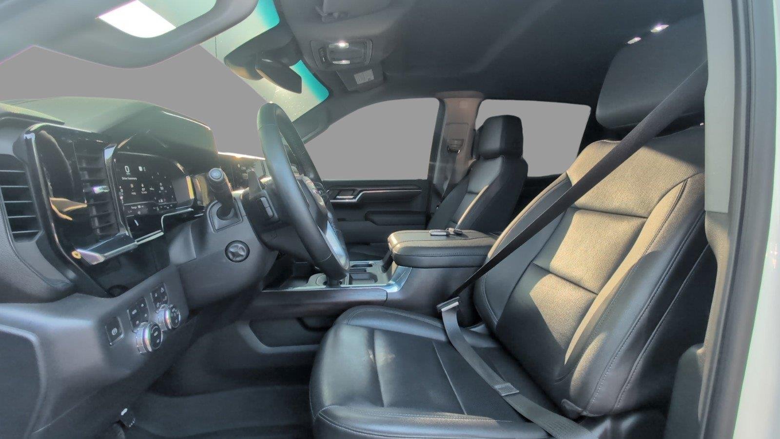 Used 2023 SUMMIT WHITE GMC SLT image 17