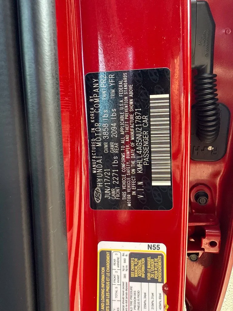 Used 2022 Scarlet Red Pearl Hyundai SE image 17