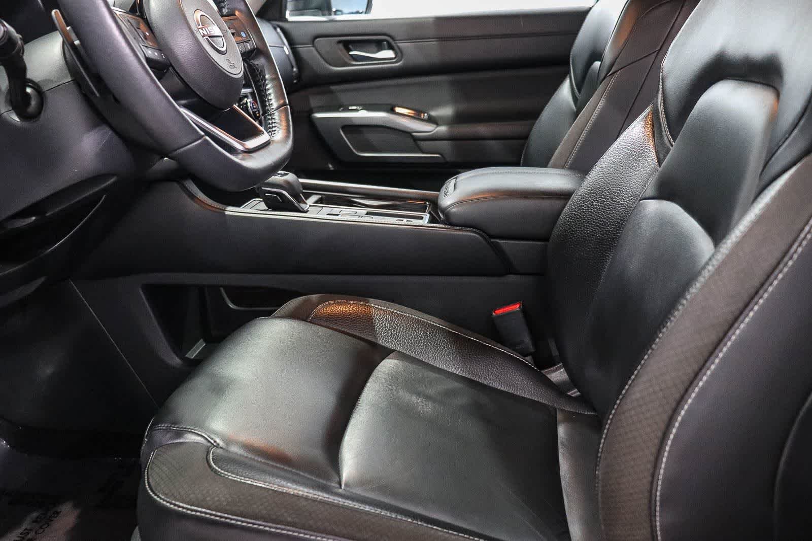 Used 2022 Deep Ocean Blue Pearl Nissan SL image 18