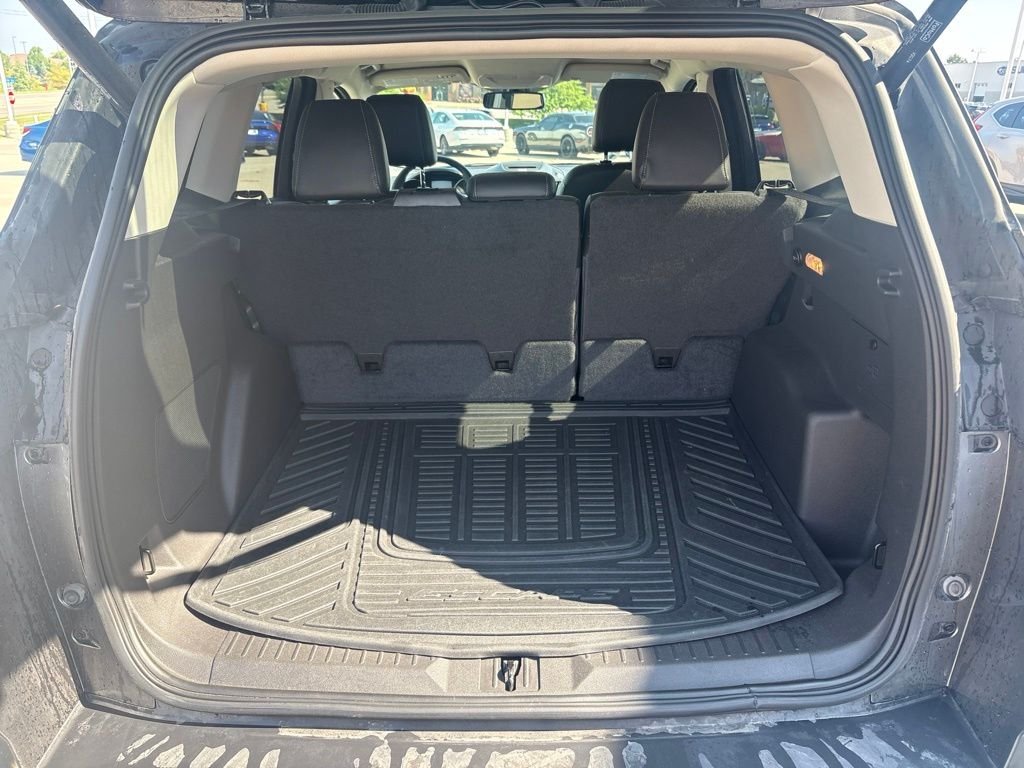 Used 2016 Magnetic Ford Titanium image 39